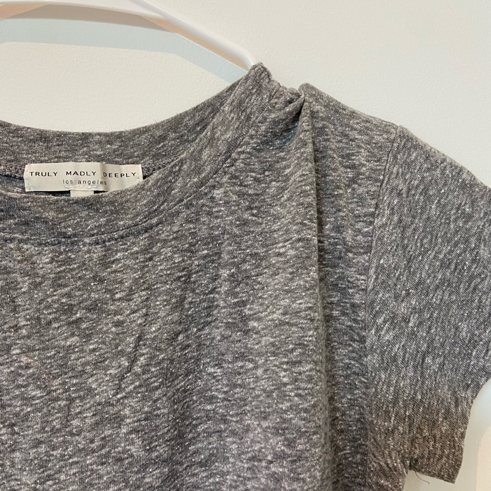👑Gray Ruffle T-Shirt👑 - Picture 3 of 4